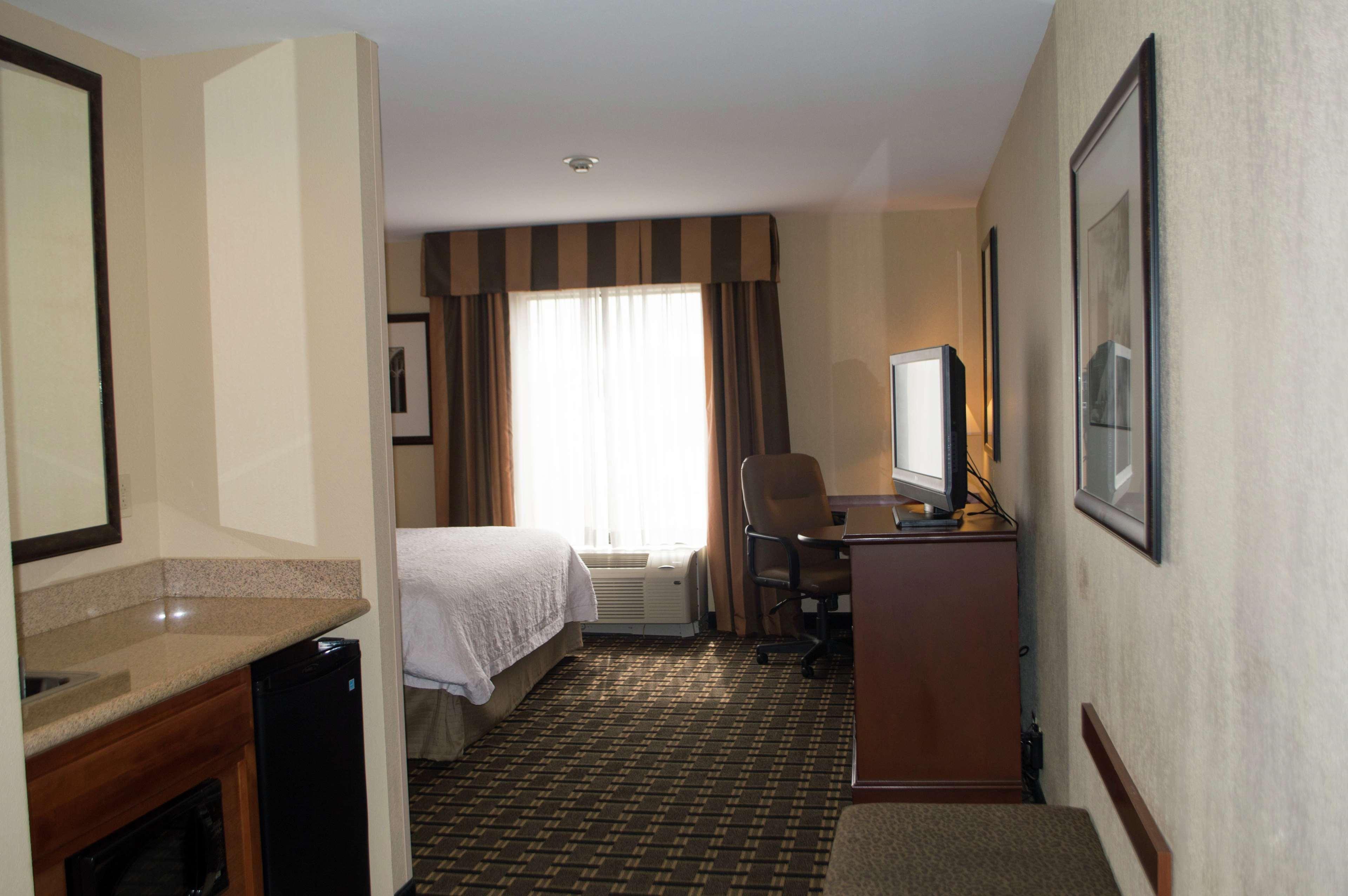 Hampton Inn & Suites Columbia At The University Of Missouri Экстерьер фото